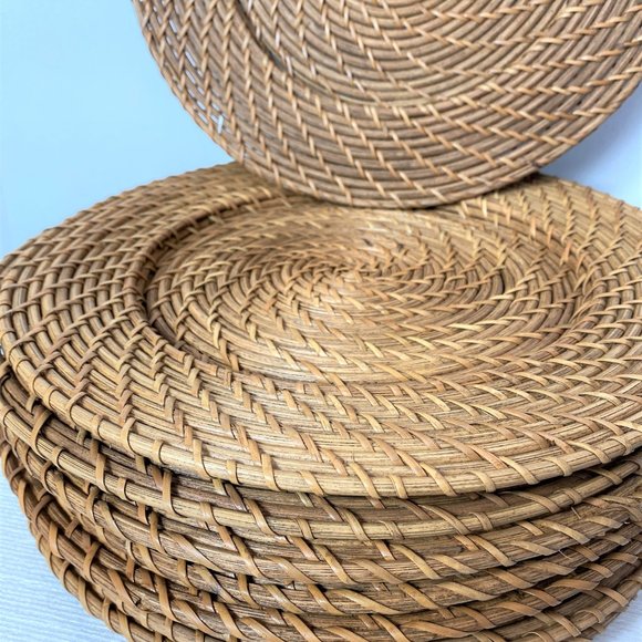 VINTAGE! Boho Wicker Charger Plates (Set of 7) - Picture 2 of 4